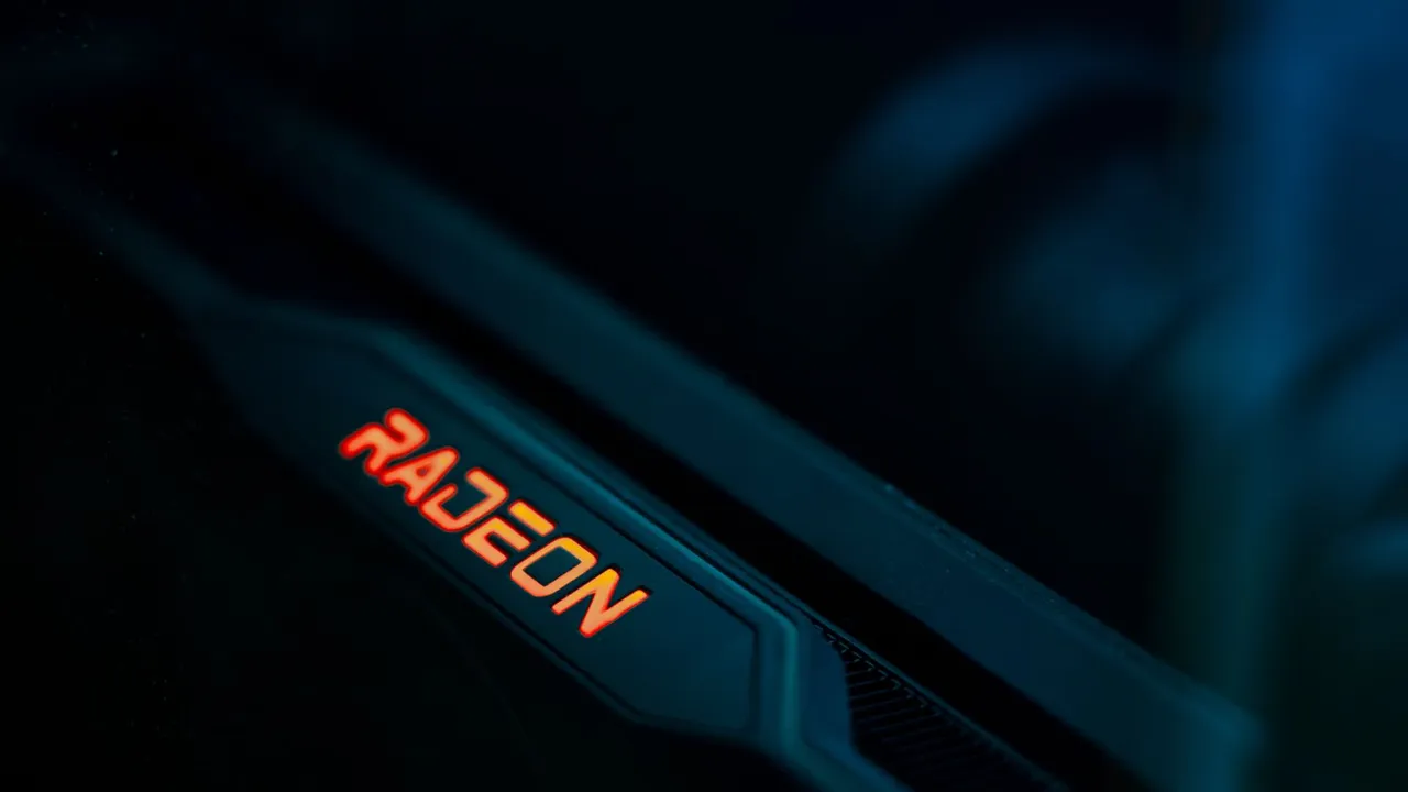 GPU 加速卡特寫