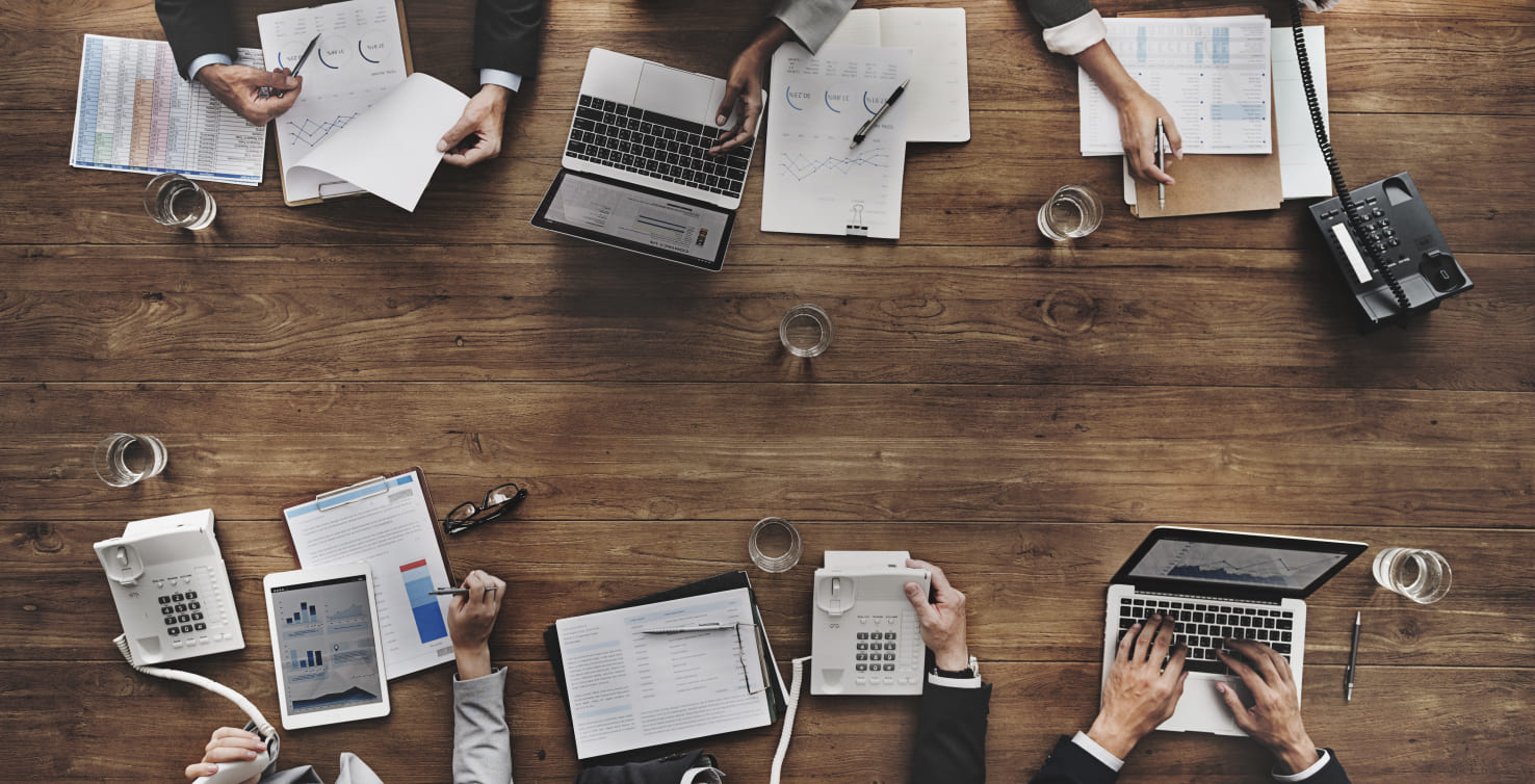 顧問、教育訓練與法規遵循